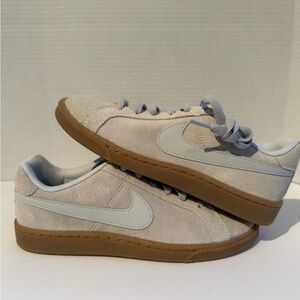 Women’s Nike Court Royale Suede Low-Top Sneakers in Light Gray with Gum Sole